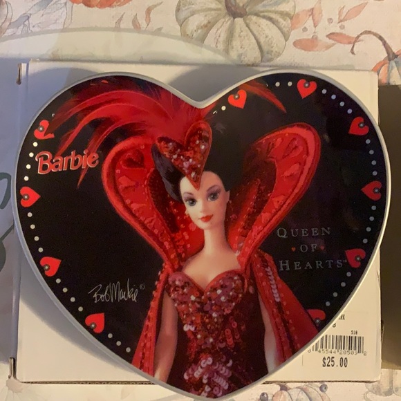 Bob Mackie❤️decorative 6” Barbie plate. NIB
